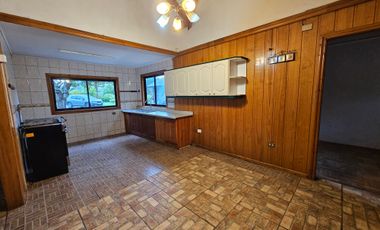 CASA MODERNA EN ENTORNO NATURAL