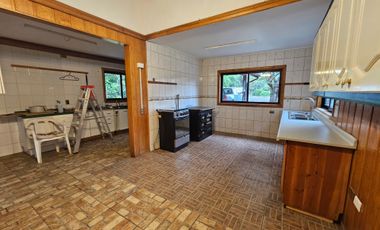 CASA MODERNA EN ENTORNO NATURAL