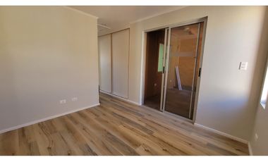Venta casa Calle Larga en Cond. Aires del Guindal 2D 2B