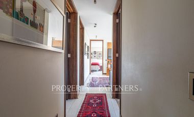 Remodelado y luminoso departamento en Santa María de Manquehue