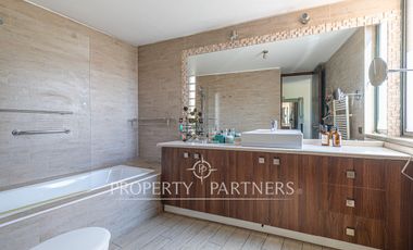 Remodelado y luminoso departamento en Santa María de Manquehue