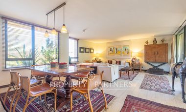 Remodelado y luminoso departamento en Santa María de Manquehue