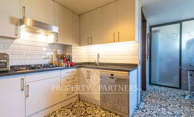 Remodelado y luminoso departamento en Santa María de Manquehue