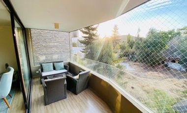 Cómodo departamento con azotea, vista despejada, orientación norte