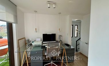 Gran dúplex con excelente conectividad en calle tranquila