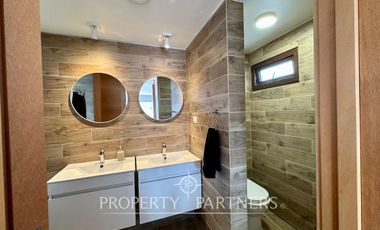 Gran dúplex con excelente conectividad en calle tranquila