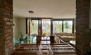 Gran dúplex con excelente conectividad en calle tranquila