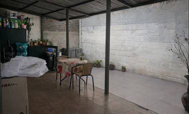 Propiedad en Vta para inversión, 3 casas La Granja