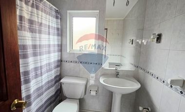 Venta amplia casa sector Regional