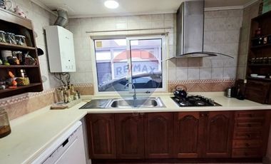 Venta amplia casa sector Regional
