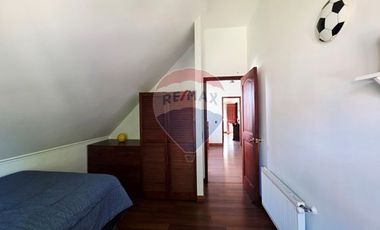 Venta amplia casa sector Regional