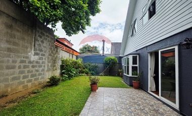 Venta amplia casa sector Regional