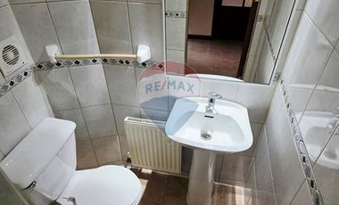 Venta amplia casa sector Regional