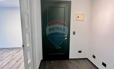 Remodelado, frente a Colegio San Esteban