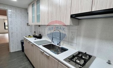 Remodelado, frente a Colegio San Esteban