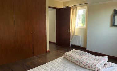 Casa en parcela amplia rodeada de naturaleza