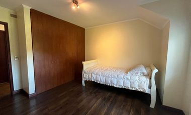 Casa en parcela amplia rodeada de naturaleza