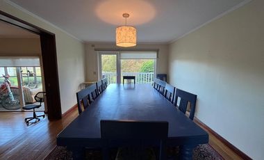 Casa en parcela amplia rodeada de naturaleza