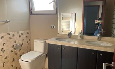 Casa en parcela amplia rodeada de naturaleza