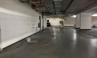 Arriendo estacionamiento