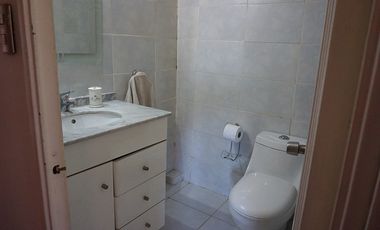 Casa 2 pisos, 4D/2B, barrio residencial La Florida