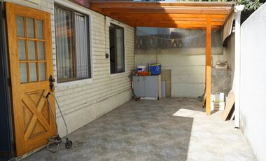 Casa 2 pisos, 4D/2B, barrio residencial La Florida