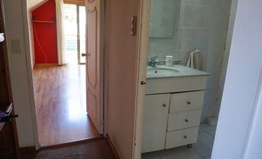 Casa 2 pisos, 4D/2B, barrio residencial La Florida