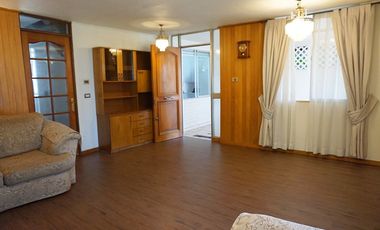 Casa 2 pisos, 4D/2B, barrio residencial La Florida