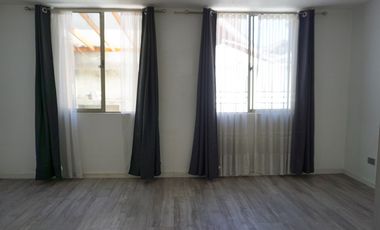 Casa 2 pisos, 4D/2B, barrio residencial La Florida