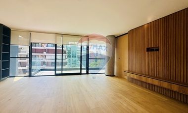 Vive en un edificio boutique en el Barrio El Golf