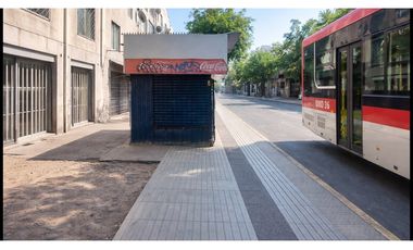 Local Comercial  a Pasos de Metro Matta