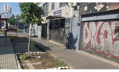 Local Comercial  a Pasos de Metro Matta