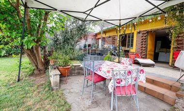 Amplia y luminosa casa en Macul (656 m2)