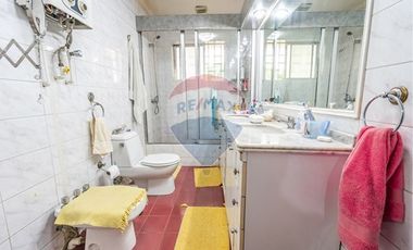 Amplia y luminosa casa en Macul (656 m2)