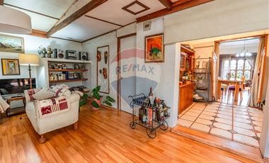 Amplia y luminosa casa en Macul (656 m2)