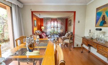 Amplia y luminosa casa en Macul (656 m2)