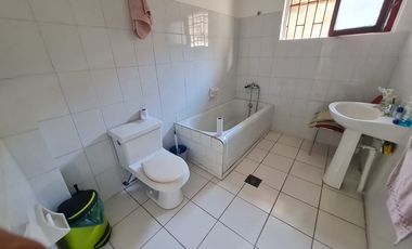 PROPIEDAD COMERCIAL 327 m² - ARRIENDO