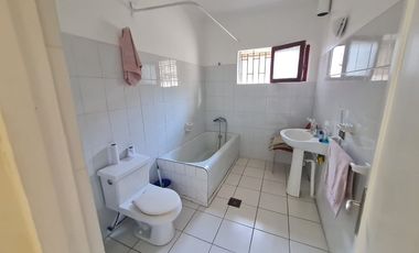 PROPIEDAD COMERCIAL 327 m² - ARRIENDO