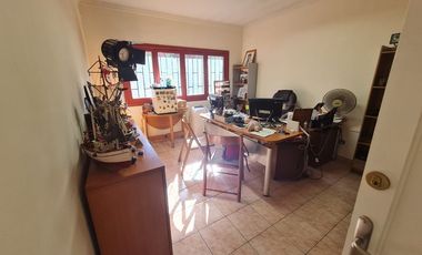 PROPIEDAD COMERCIAL 327 m² - ARRIENDO