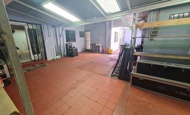 PROPIEDAD COMERCIAL 327 m² - ARRIENDO