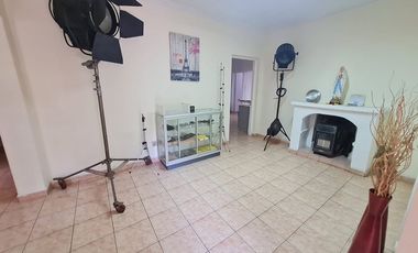 PROPIEDAD COMERCIAL 327 m² - ARRIENDO