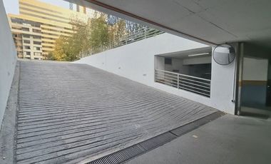 VENTA DE ESTACIONAMIENTO AV. MANQUEHUE NORTE 952
