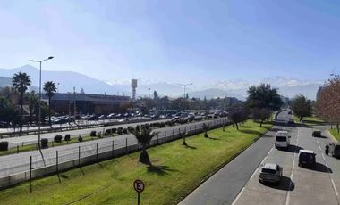 VENTA DE ESTACIONAMIENTO AV. MANQUEHUE NORTE 952