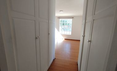 Arriendo Casa Villa Instituto Ingles 4D+3B+2E+B