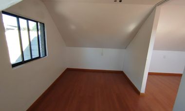 Arriendo Casa Villa Instituto Ingles 4D+3B+2E+B