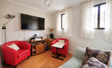 Casa 4D con gran terreno en Macul