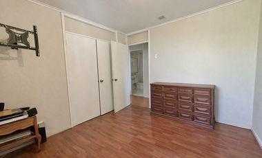 Casa 4D con gran terreno en Macul