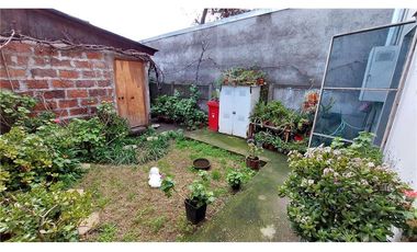Venta Casa Renovada de 2 Pisos - San Joaquin