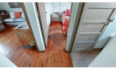 Venta Casa Renovada de 2 Pisos - San Joaquin