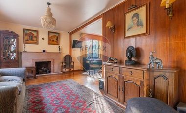 Hermosa casa en Villa Macul, minutos metro Quilin